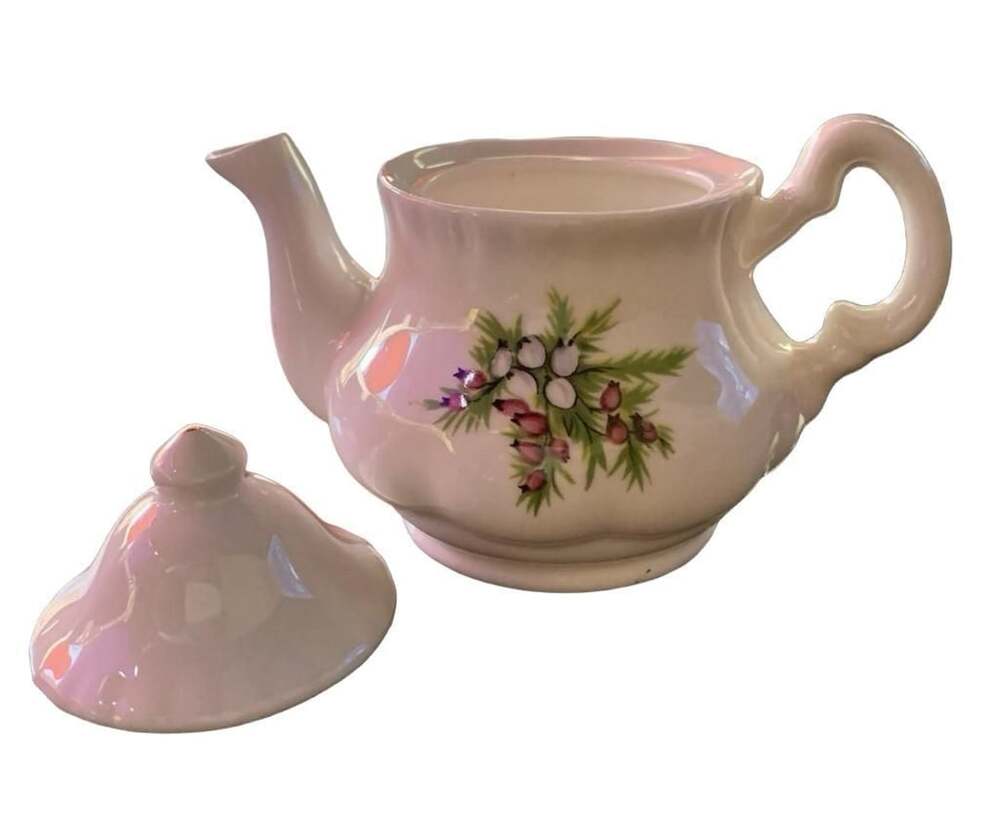 Vintage English Fine Bone China Mini Teapot w/Holly &Berry Festive Motif G.Appin